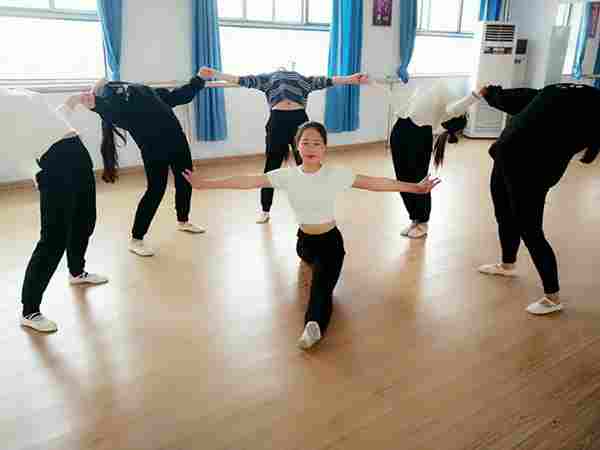 石家莊中英航空學校幼師專業 石家莊中英航空學校幼師專業